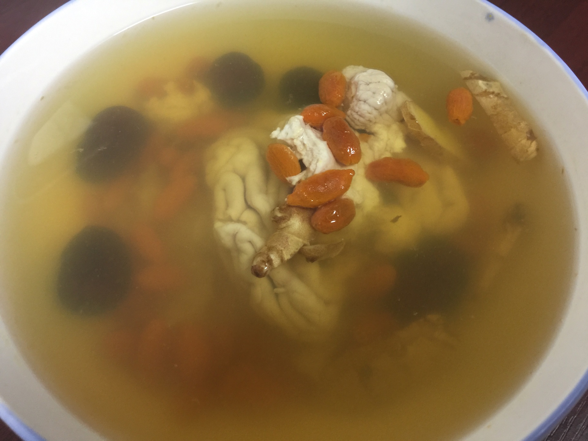 冬虫夏草蒸猪脑