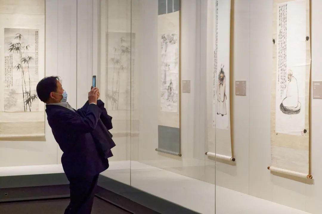 吴昌硕画的最大人物图展出了！就在中华艺术宫「爱申活暖心春」_百科TA说