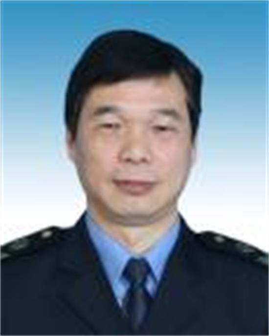  p>金小勇同志,男,汉族,1966年2月出生,江西省吉安市峡江县人,1985年