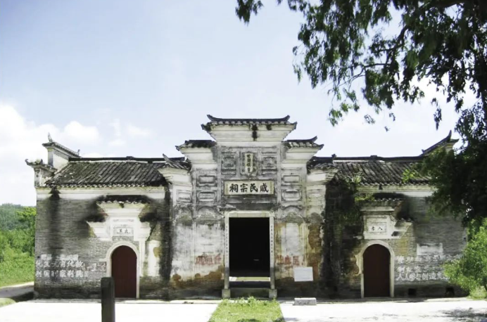  p data-id="u6krvy5sxofs">夏府村宗祠群,位于江西省赣州市赣县区湖