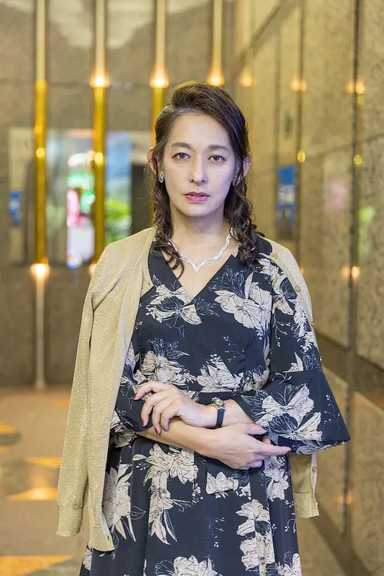 《同舟公寓》是仁同正明执导,近藤一彦