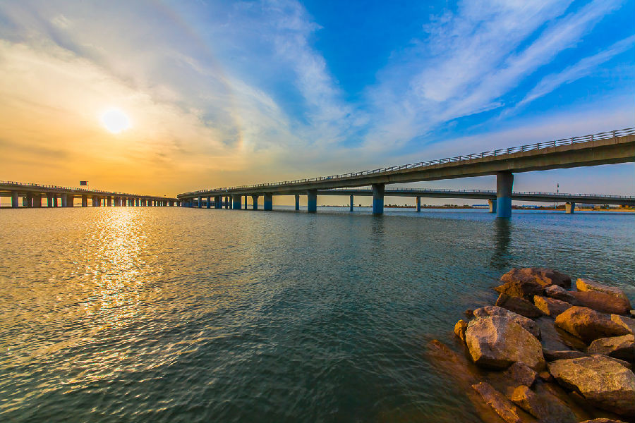 data-lemmaid="209822">山东省 /a>青岛市胶州湾中北部,总面积229