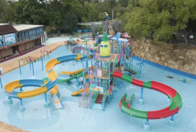  p>金山水上乐园位于江门市开平市金山大道. /p>