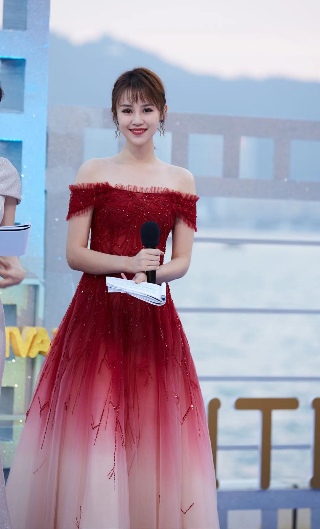  p>罗曼,中国内地女主持人,中央电视台 a target="_blank" href="