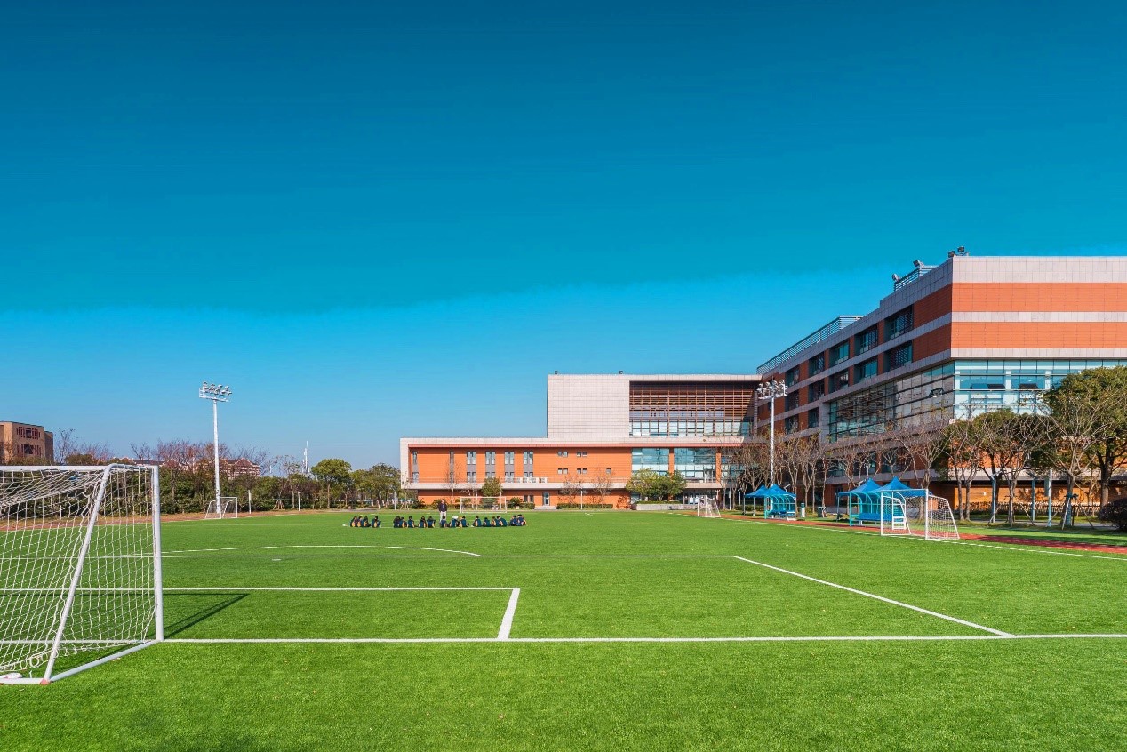 耀华国际教育学校上海临港校区