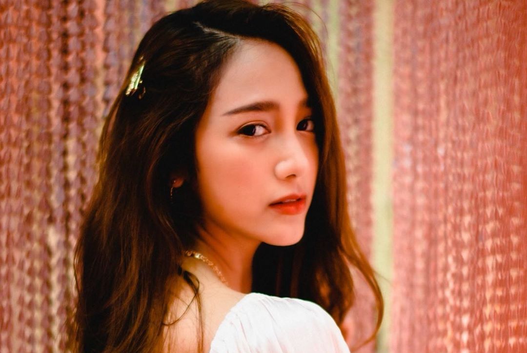  p>阿帕·芭薇莱(maggi),1993年1月23日出生于泰国曼谷,泰国ch7台旗下