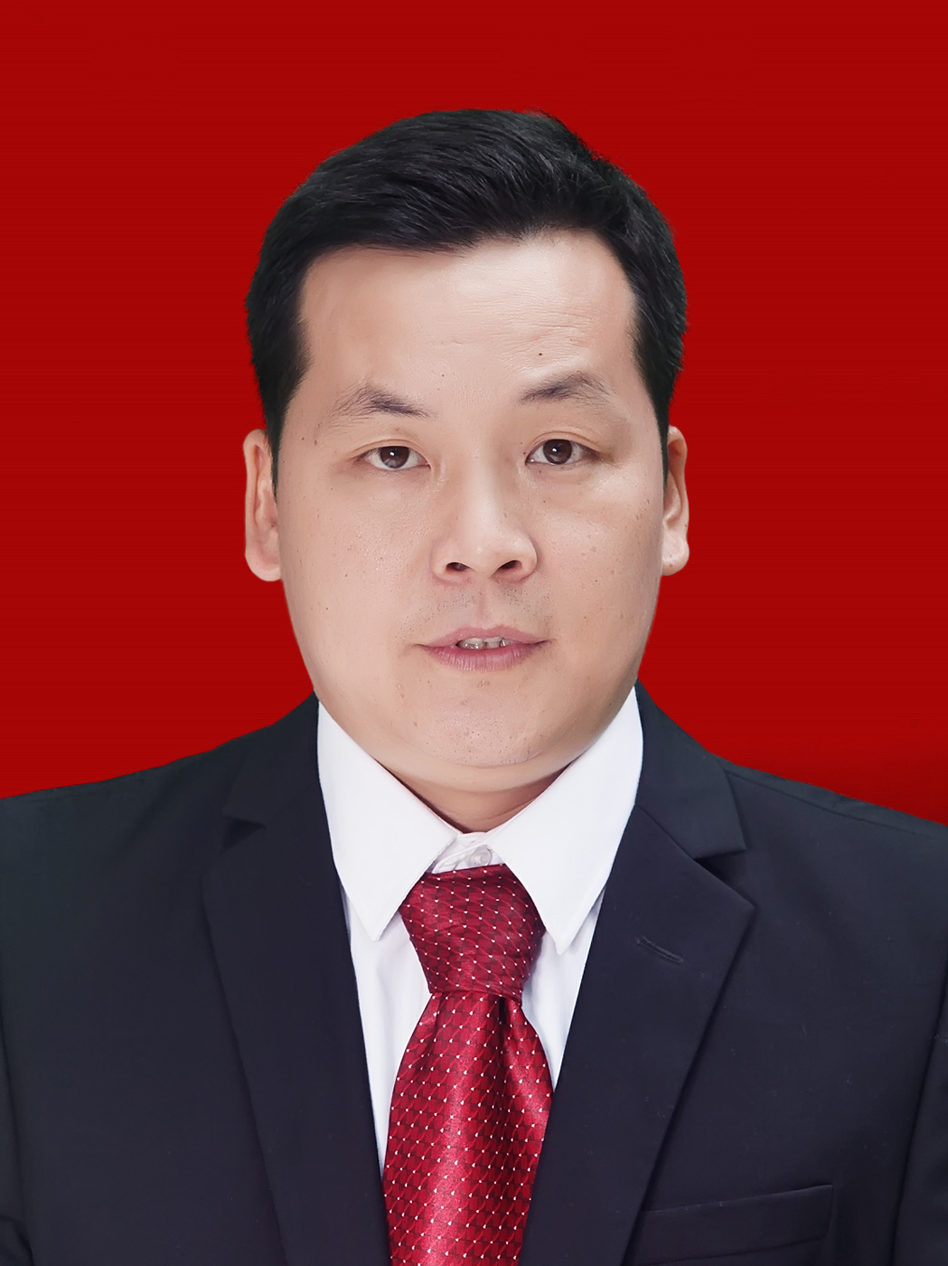  p>王平,现任贵州省黔西南州望谟县大观镇党委书记. /p>