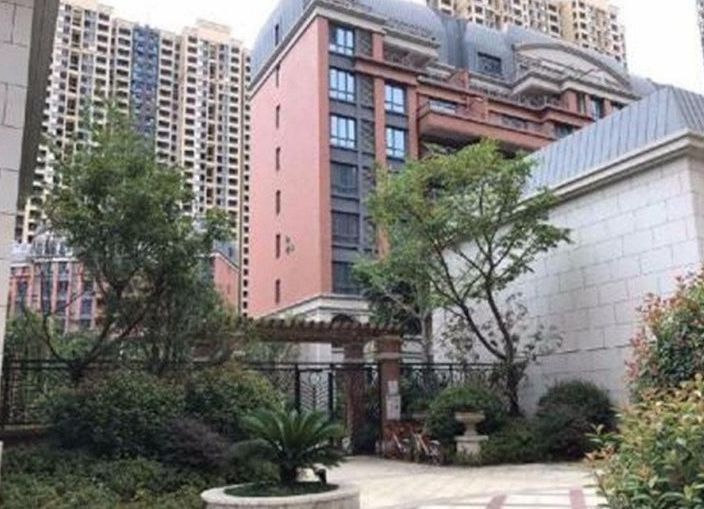  p>汇悦天地三期位于武汉市江岸塔子湖,由 a target="_blank" href="
