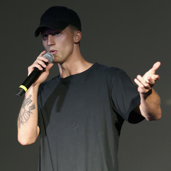 pe">nf,本名内森·福伊尔斯坦(nate john feuerstein),美国说唱男歌手