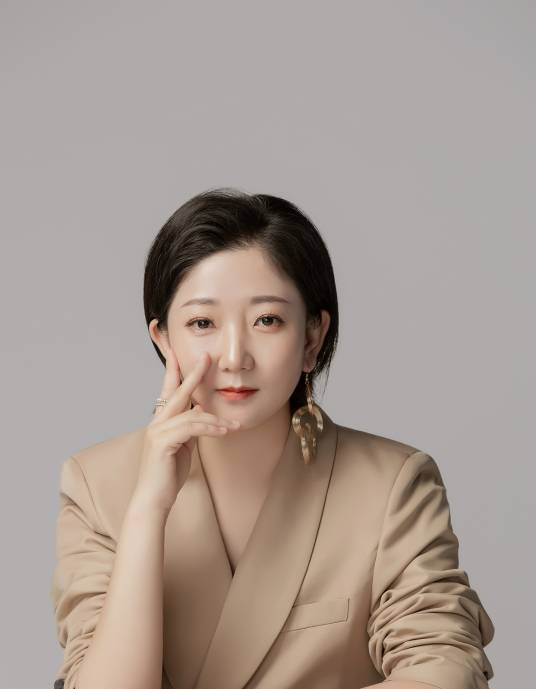 张露（中国东方文化研究会美育工作委员会行业专家）_百度百科