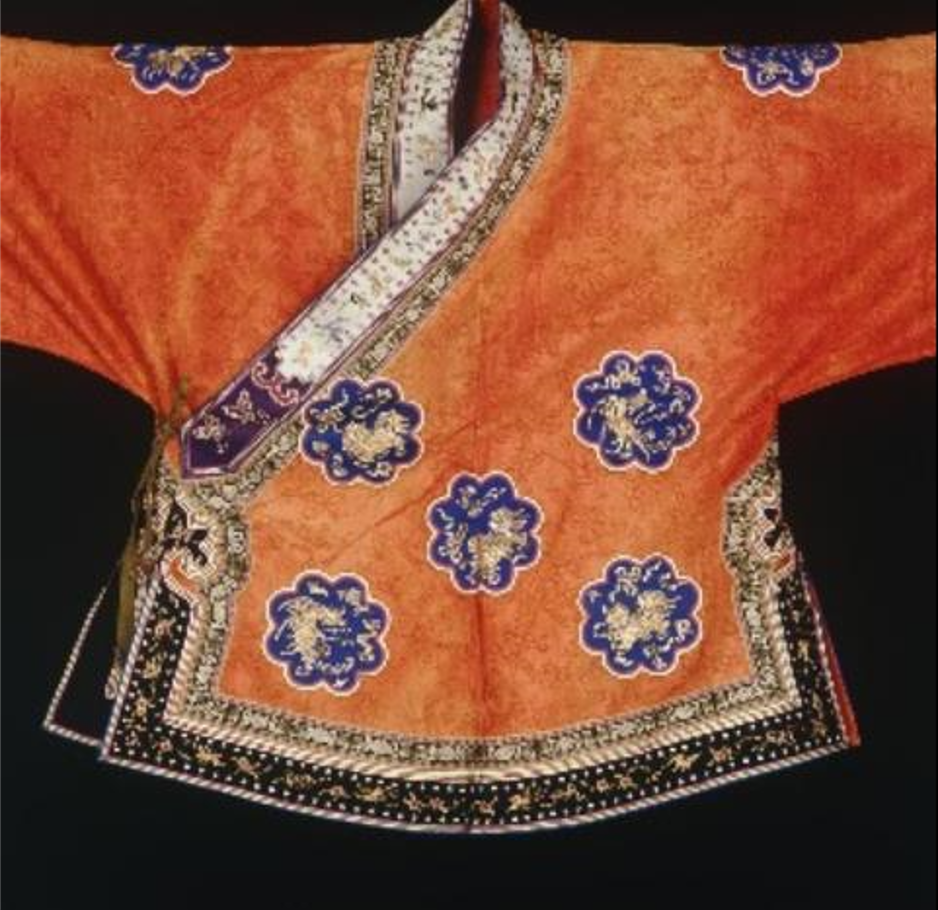 红地贴绣平金狮凤纹暗花纱童衫