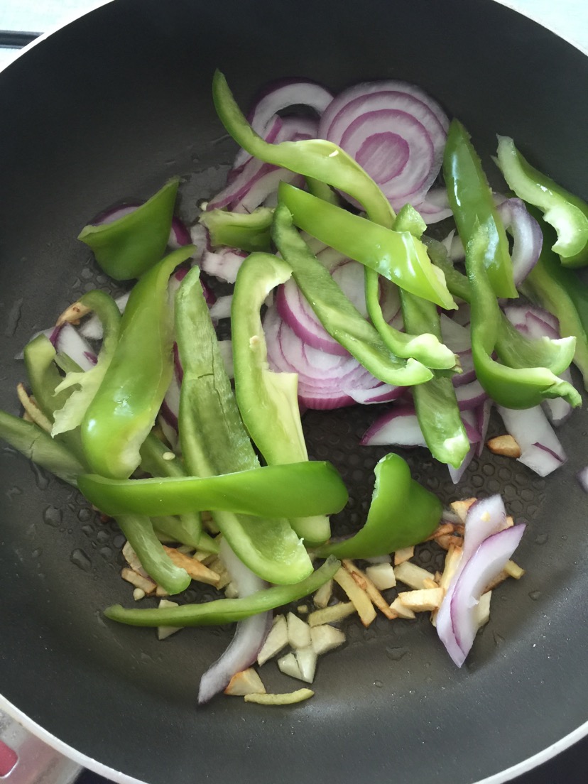 辣椒炒洋葱