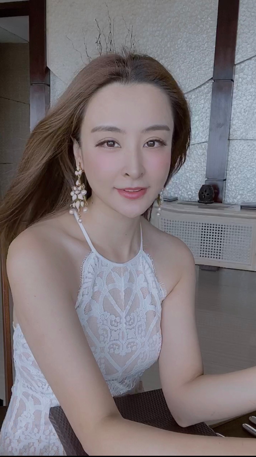 data-id="gnx017m2p4">杨光,女,生于黑龙江省哈尔滨市,著名模特,主持