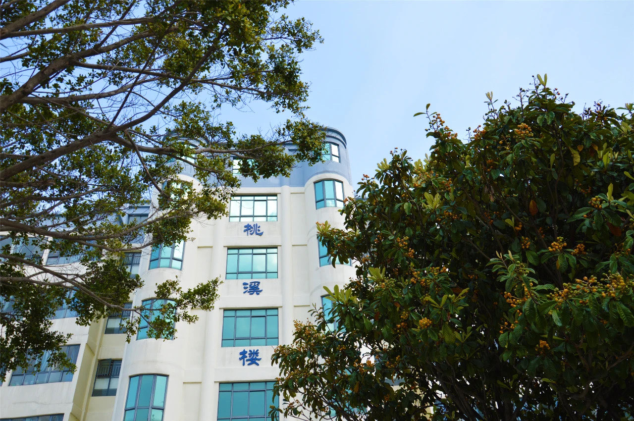 大理州民族中学