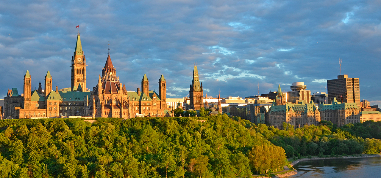  p>渥太华大学(university of ottawa, 法语: université dottawa)