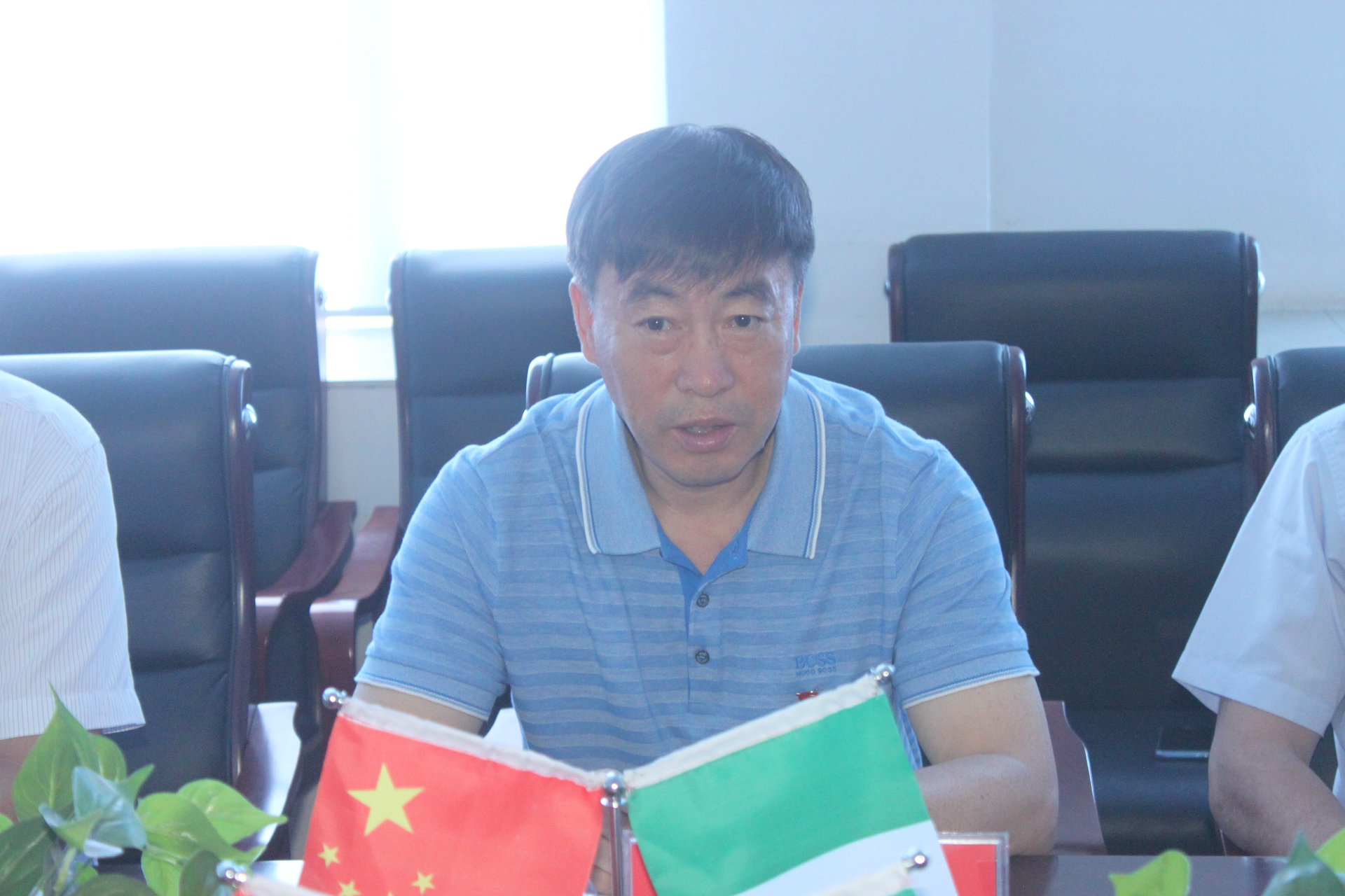 现任吉林亚泰(集团)股份有限公司董事,党委书记,常务副总裁,总会计师