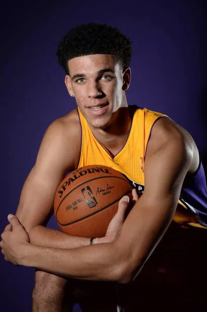  p>朗佐·鲍尔(lonzo ball),1997年10月27日出生于 a target="_blank"