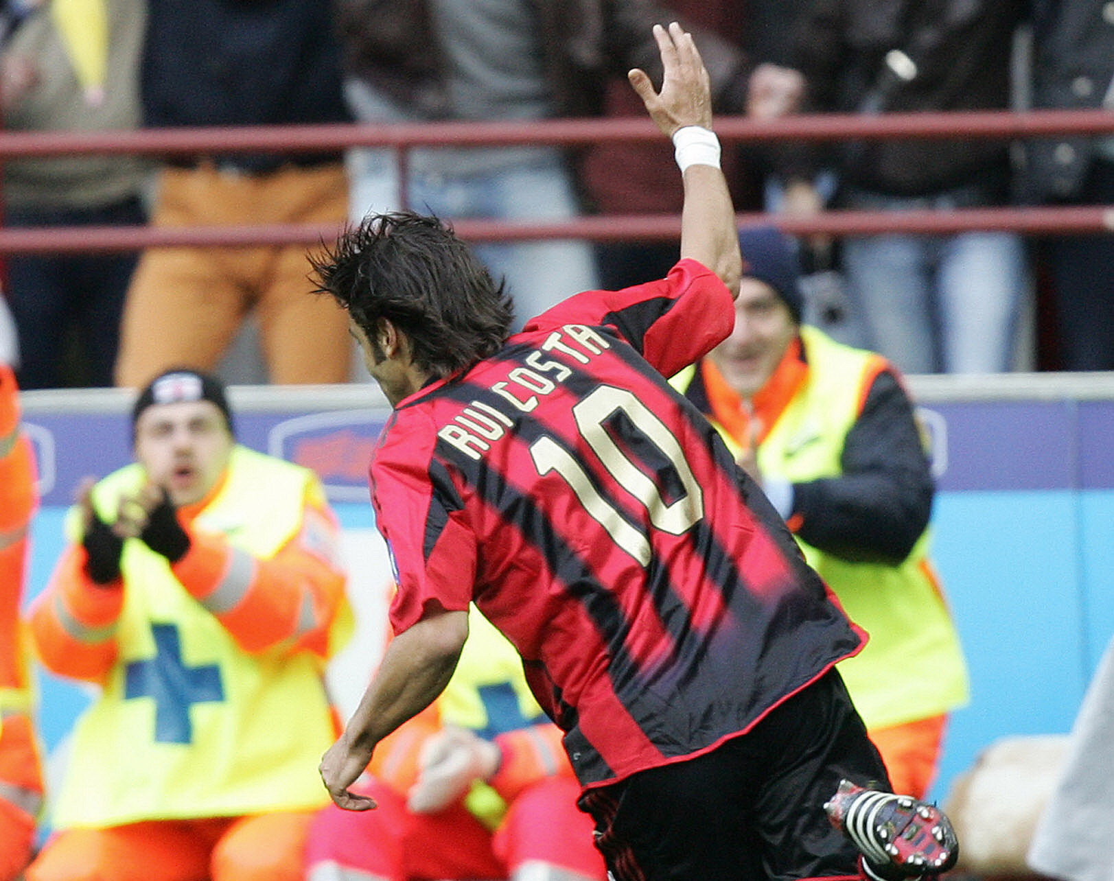  p>鲁伊·科斯塔(rui costa),全名鲁伊·曼努埃尔·塞萨尔·科斯塔