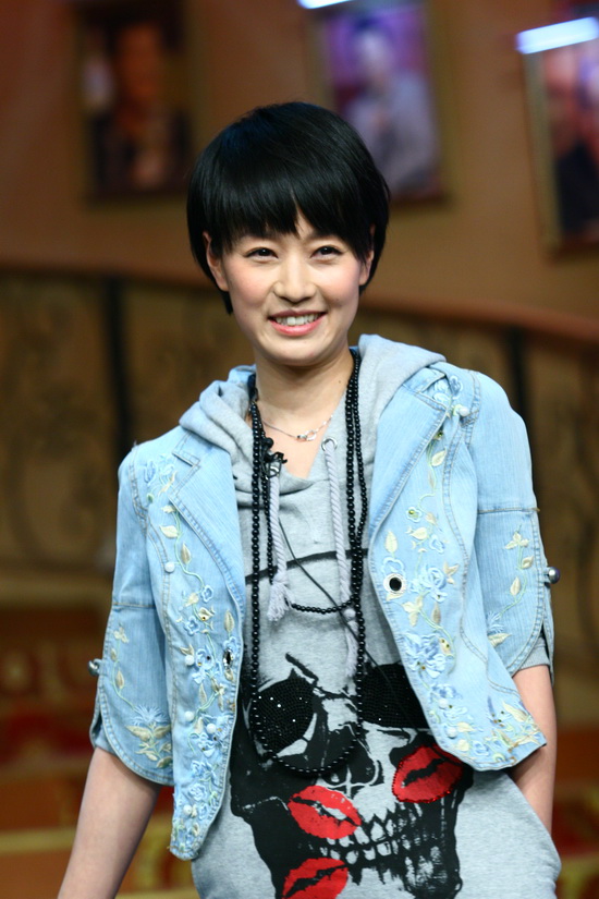  p>马伊琍 i>(ma yili) /i>,1976年6月29日出生于上海市虹口区,祖籍