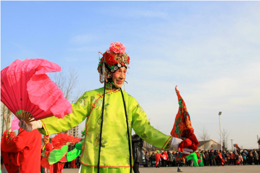  p>滦南秧歌是唐山 a target="_blank" href="/item/滦县">滦县 /a>的