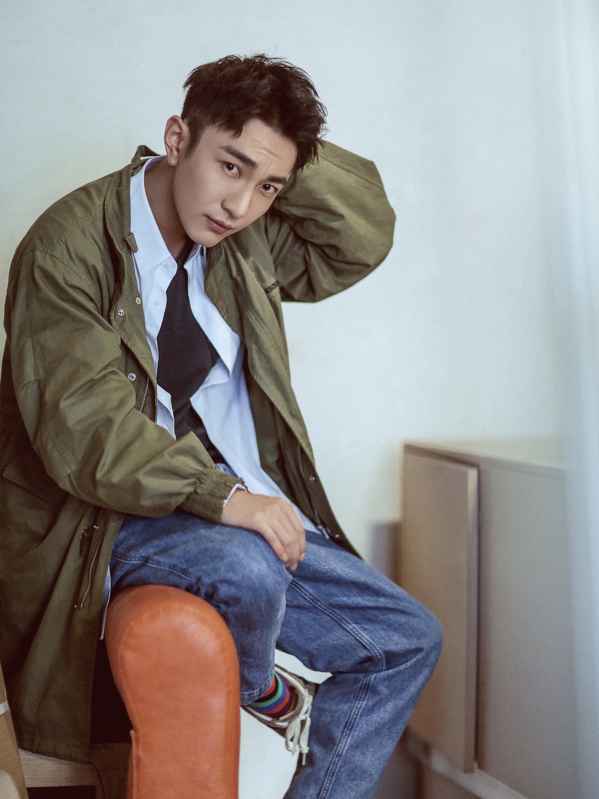  p>蔺清瑜,男,主持人,现担任江苏卫视《 a target="_blank" href="