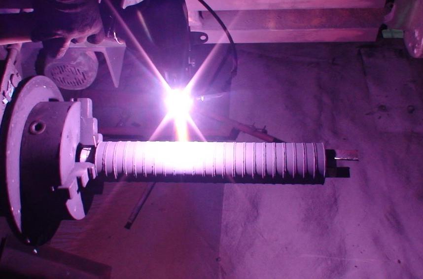  p>等离子喷涂是一种材料表面强化和表面改性的技术,可以使基体表面