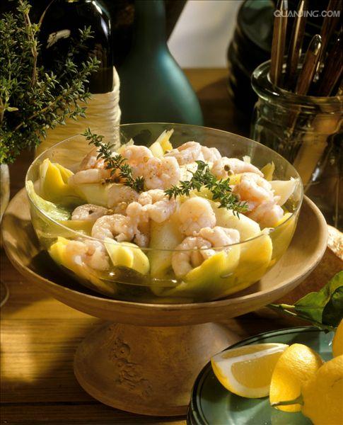  p data-id="gnwvxe4o5i">鸡尾虾,外文名shrimp cocktail, a target="