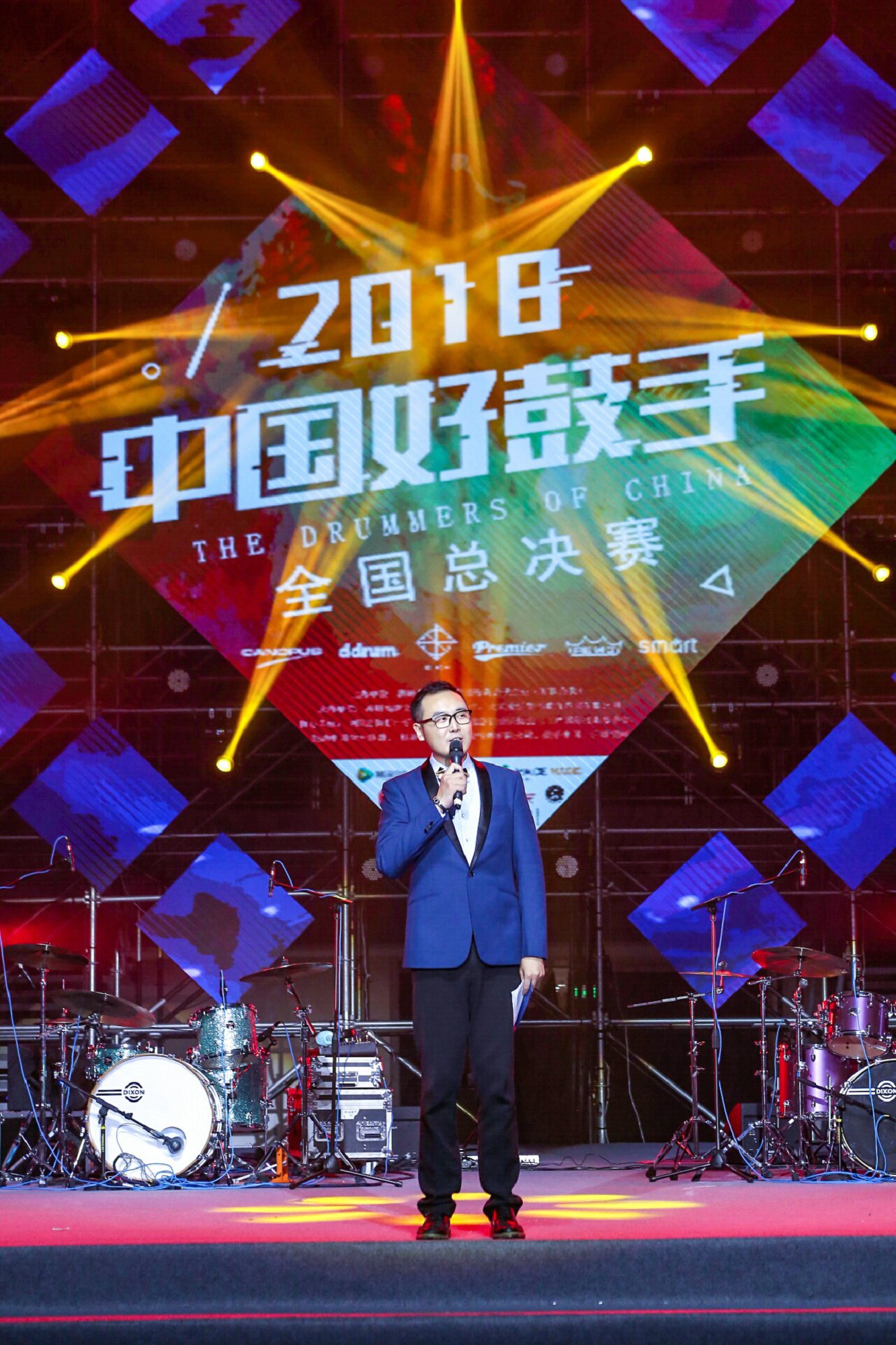 刘昊