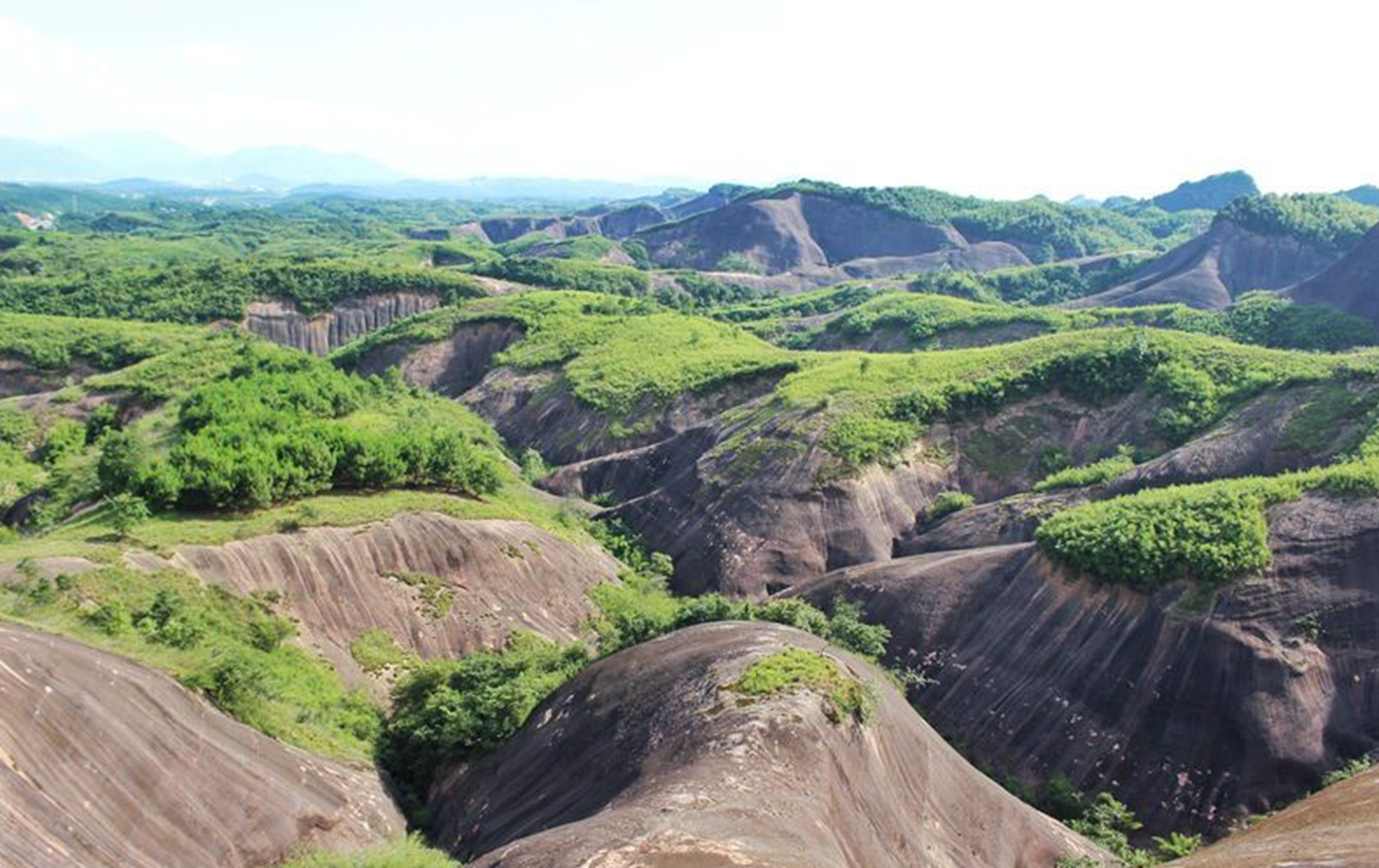  p>东江湖位于湖南省郴州市东北部的 a target="_blank" href="/item