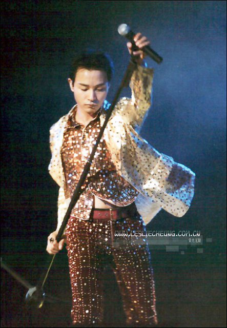 张国荣跨越演唱会