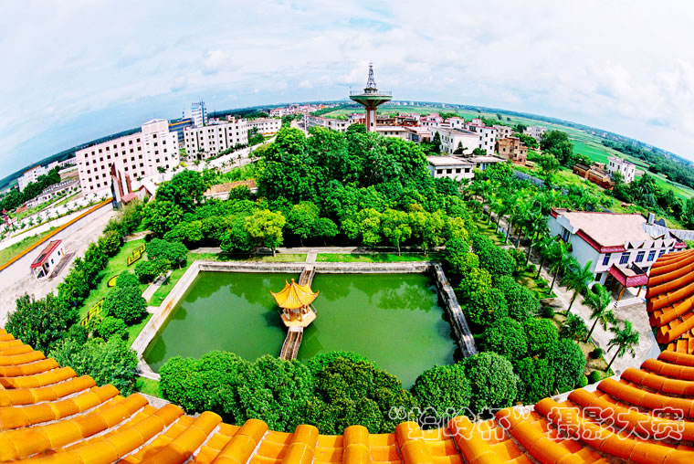  p>位于 a target="_blank" href="/item/吴川市黄坡镇/9426028" data