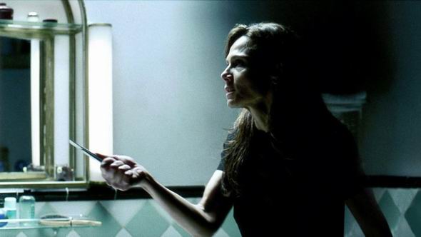  p data-id="gnwmbuovud">《黑暗》是由johansen执导,尼可拉斯布若