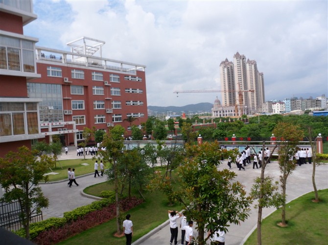 福建福清滨江中学