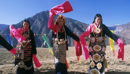  p>绕鲁乡是四川省甘孜藏族自治州新龙县辖乡.