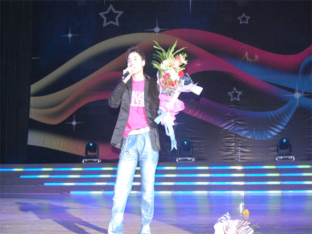7,星光大道红豆年龄是30岁,星光大道红豆原名张艺璇,出生于1993年