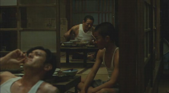  p>《血与骨》是由松竹映画发行的140分钟剧情影片.
