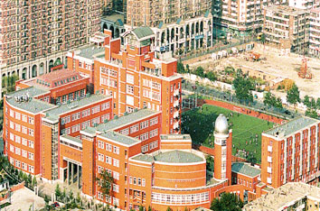  p>天津市第二南开学校是全国足球先进校,普通高中新课程新教材实施