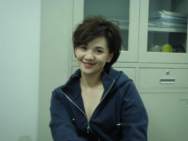  p>柯以敏(mindy quah),1972年3月30日出生于马来西亚槟城,马来西亚