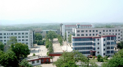  p>衡南县第五中学(简称:衡南五中),是衡阳市重点中学;学校坐落于衡南