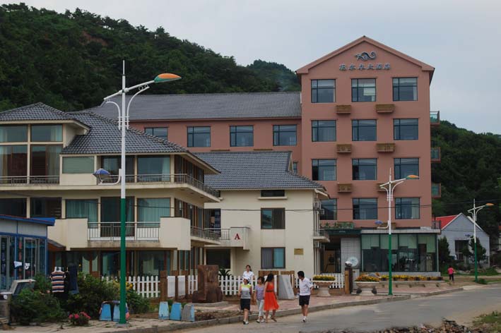  p>王成远,丹东大鹿岛海兴集团公司董事长.