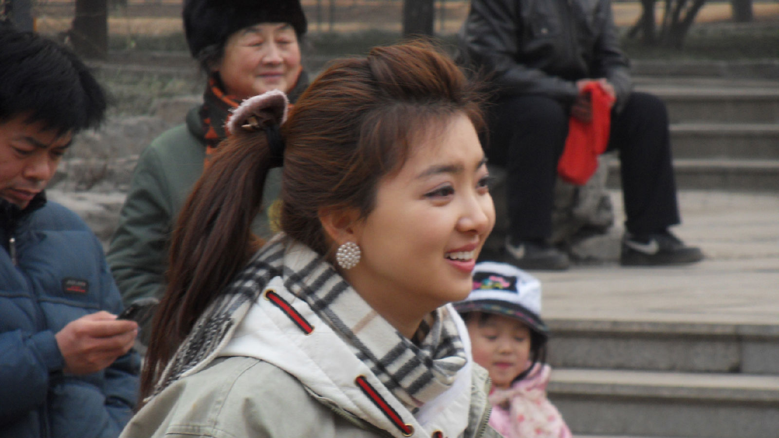  p data-id="gnrtbtqw9g">王京京,女,1986年1