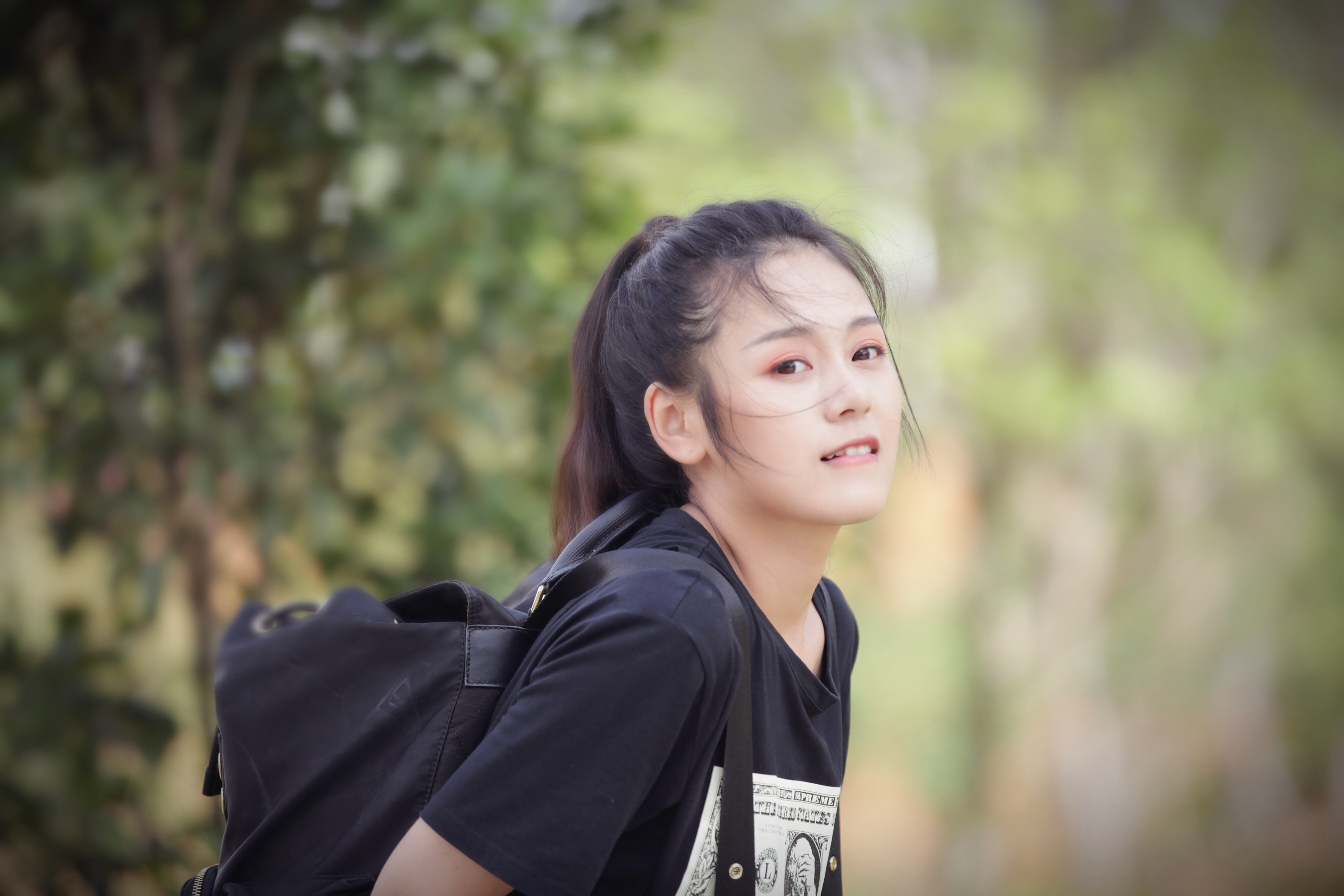 王子彤