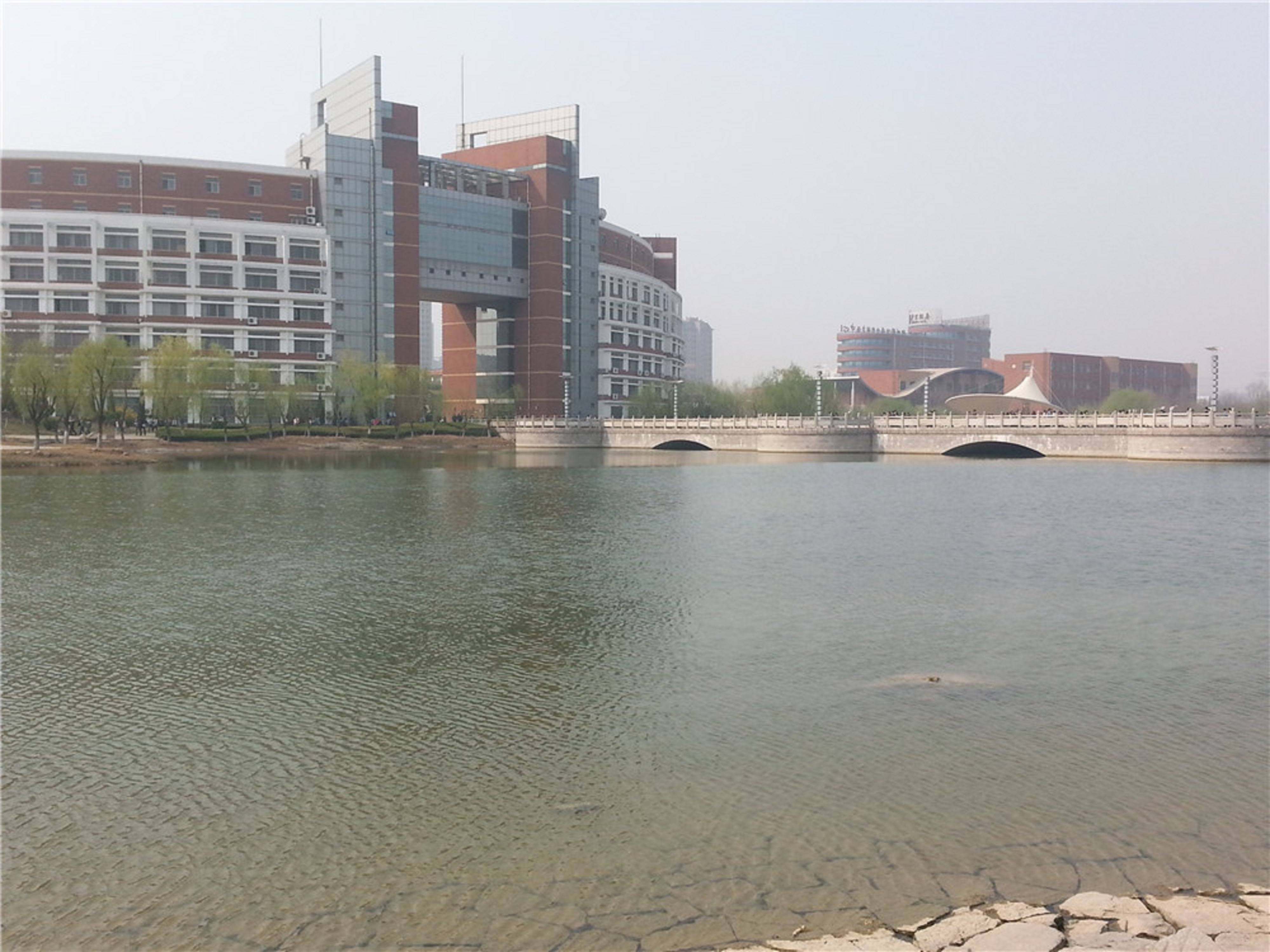  p>滨州学院(binzhou university)是由 a target="_blank" href="