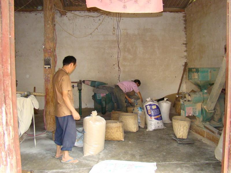 大黑石头自然村