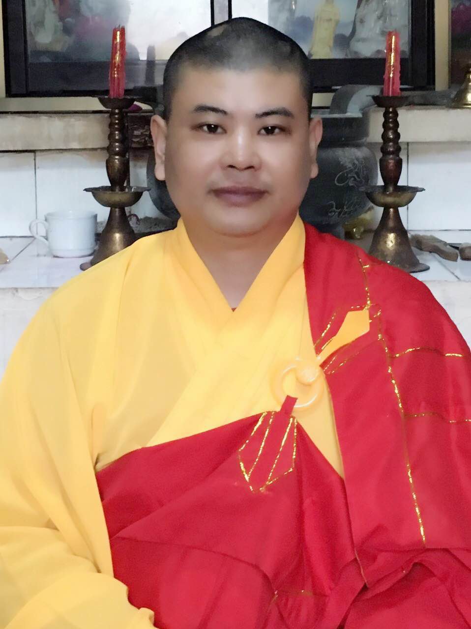  p>宏成法师生于1910年,俗名杨宏春,安徽无为人.