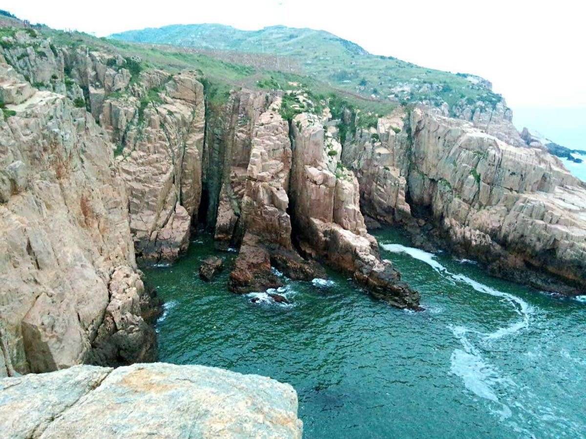 data-id="gnvfav879k">泗礁山是 a target="_blank" href="/item/嵊泗