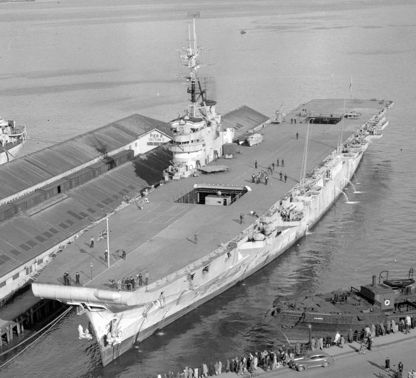 巨人级航空母舰