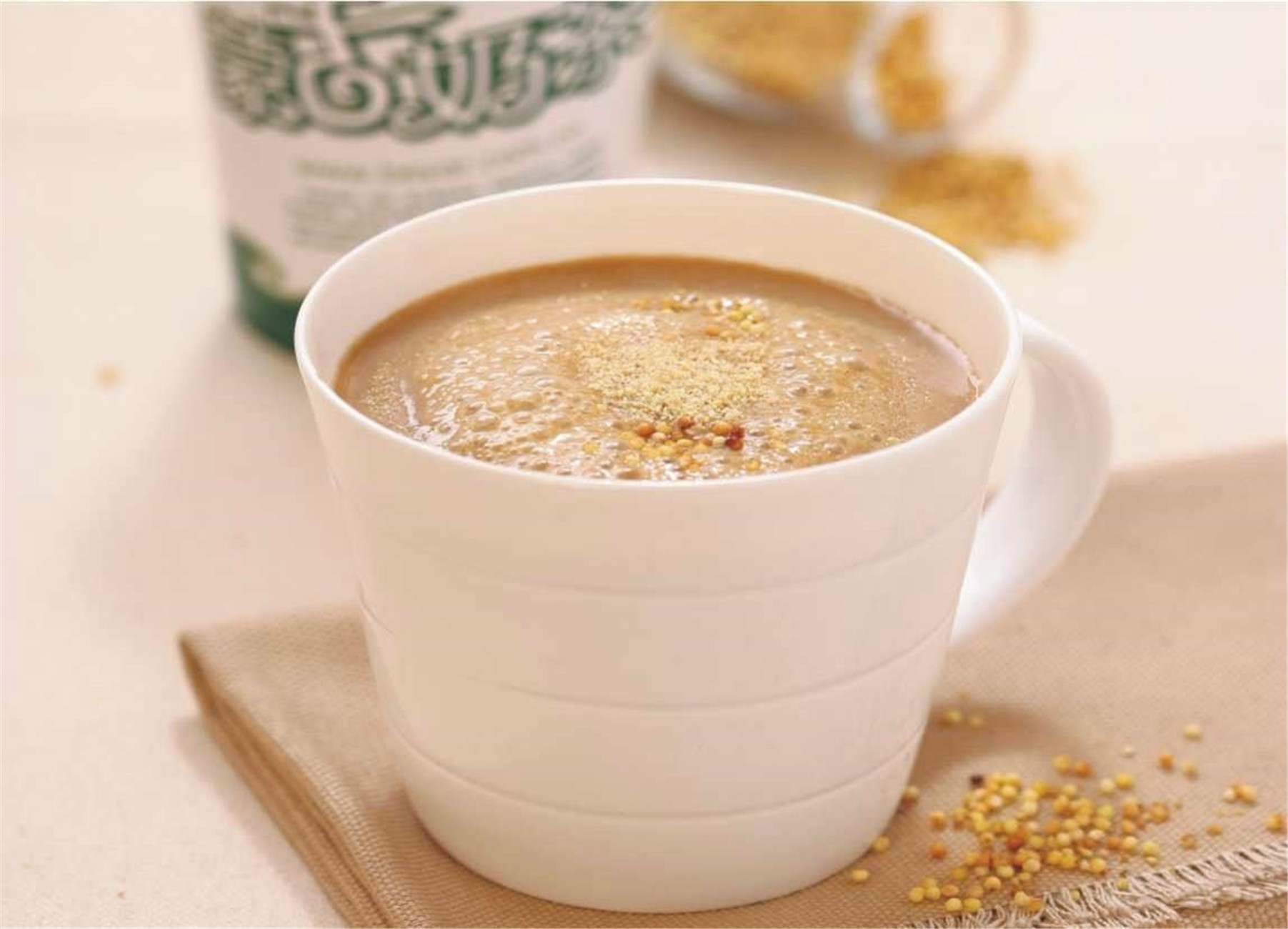  p>蒙古奶茶,蒙古语称"苏台茄",是流行于蒙古族的一种奶制品.