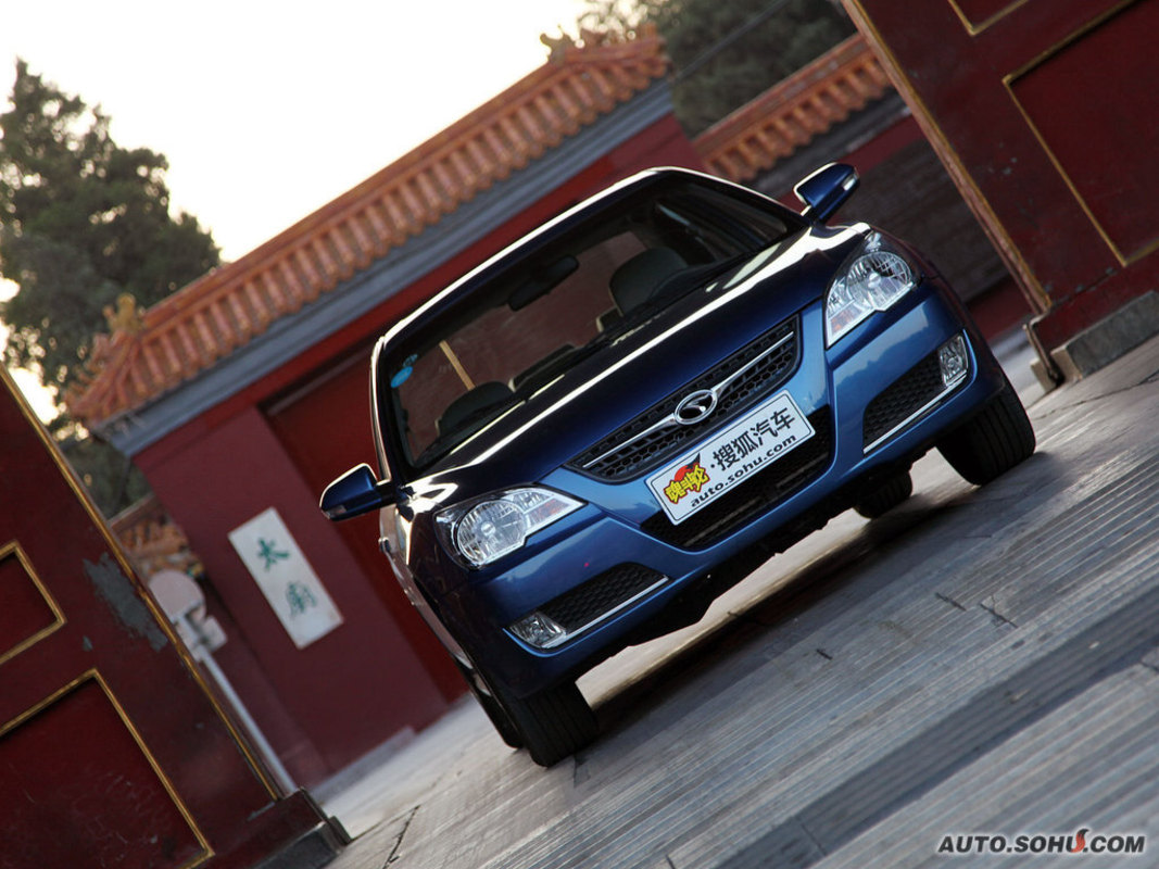  p>v3菱悦是 a target="_blank" href="/item/东南汽车/2830747" data