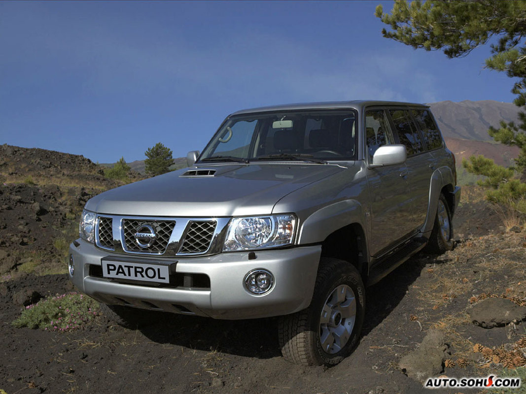  p>途乐(patrol)是日产汽车首款全尺寸suv,第六代在2010年初发布.